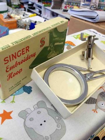 Singer 222k freemotion foot and embroidery hoop